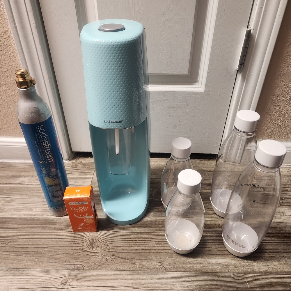 SodaStream Fizzi Soda Maker Starter Pack - Turquoise
